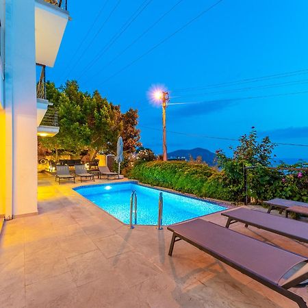 Luxus Villa Skyla mit 5 Schlafzimmern&Meer-Blick Kaş Exterior foto