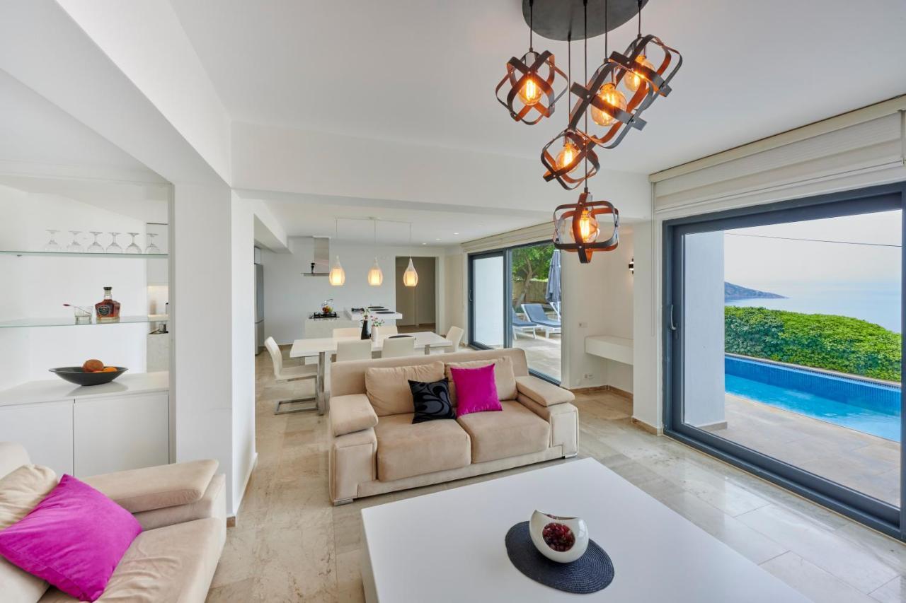 Luxus Villa Skyla mit 5 Schlafzimmern&Meer-Blick Kaş Exterior foto