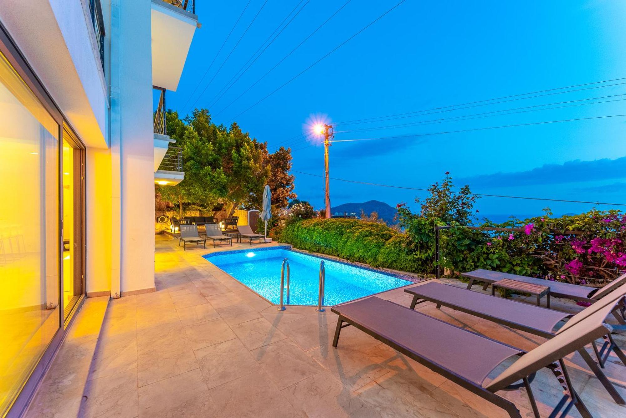 Luxus Villa Skyla mit 5 Schlafzimmern&Meer-Blick Kaş Exterior foto